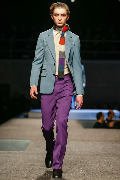 Look 5